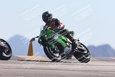 media/Oct-30-2025-Racers Edge (Thu) [[dabbdaf680]]/3-B Group/Session 4 Turn 9/